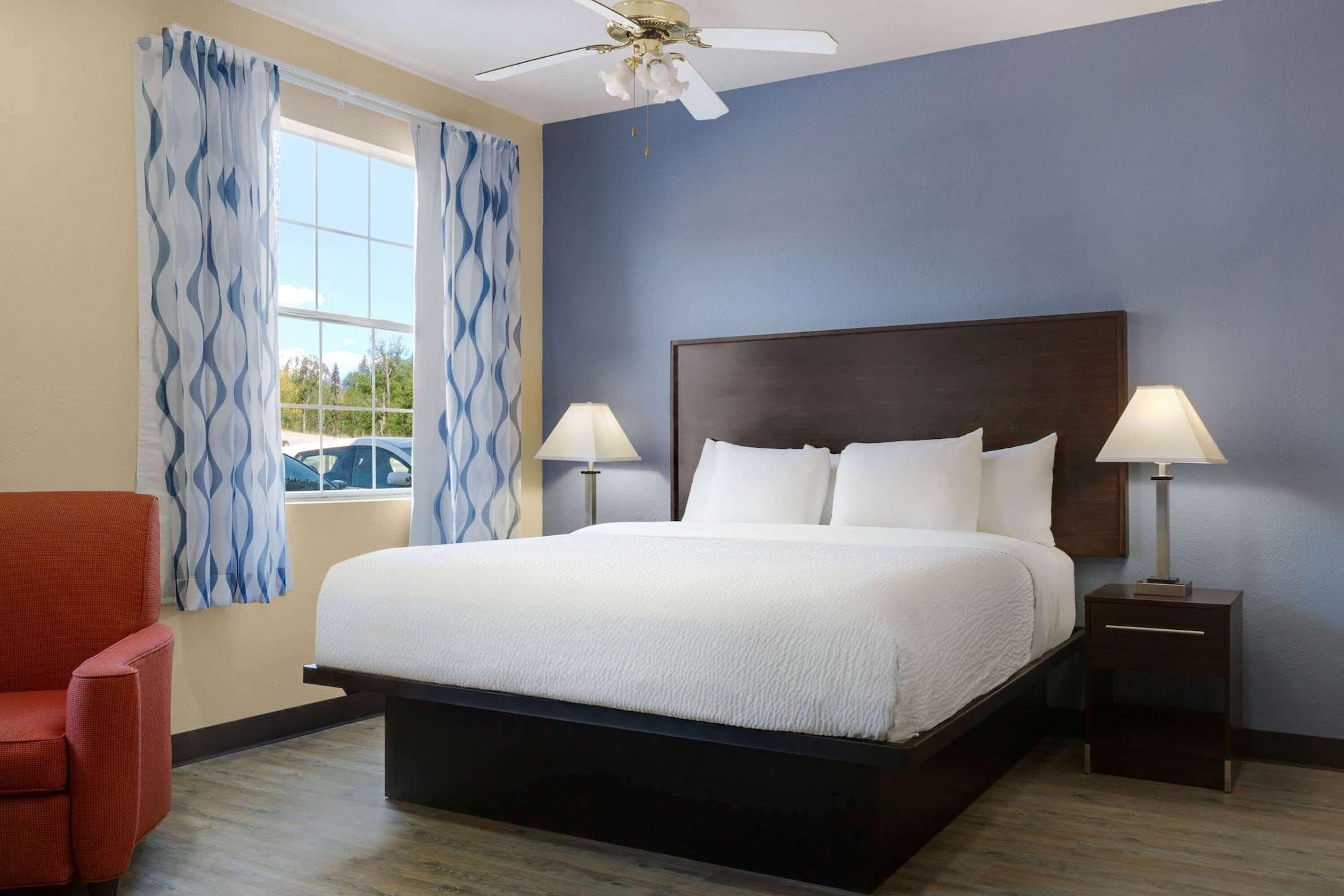Days Inn & Suites By Wyndham Dfw Airport South-Euless Dış mekan fotoğraf