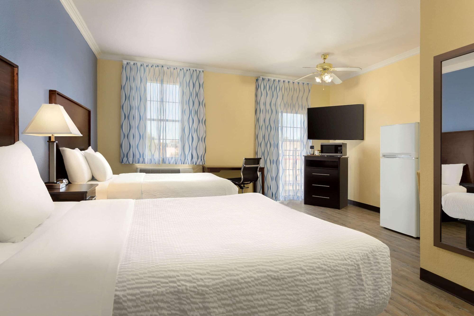 Days Inn & Suites By Wyndham Dfw Airport South-Euless Dış mekan fotoğraf