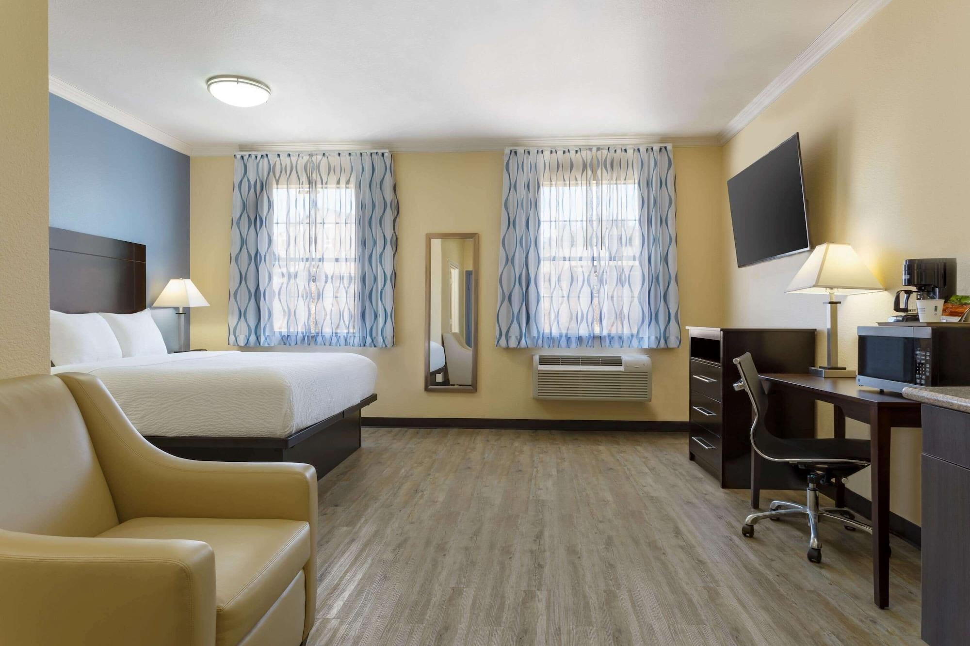 Days Inn & Suites By Wyndham Dfw Airport South-Euless Dış mekan fotoğraf