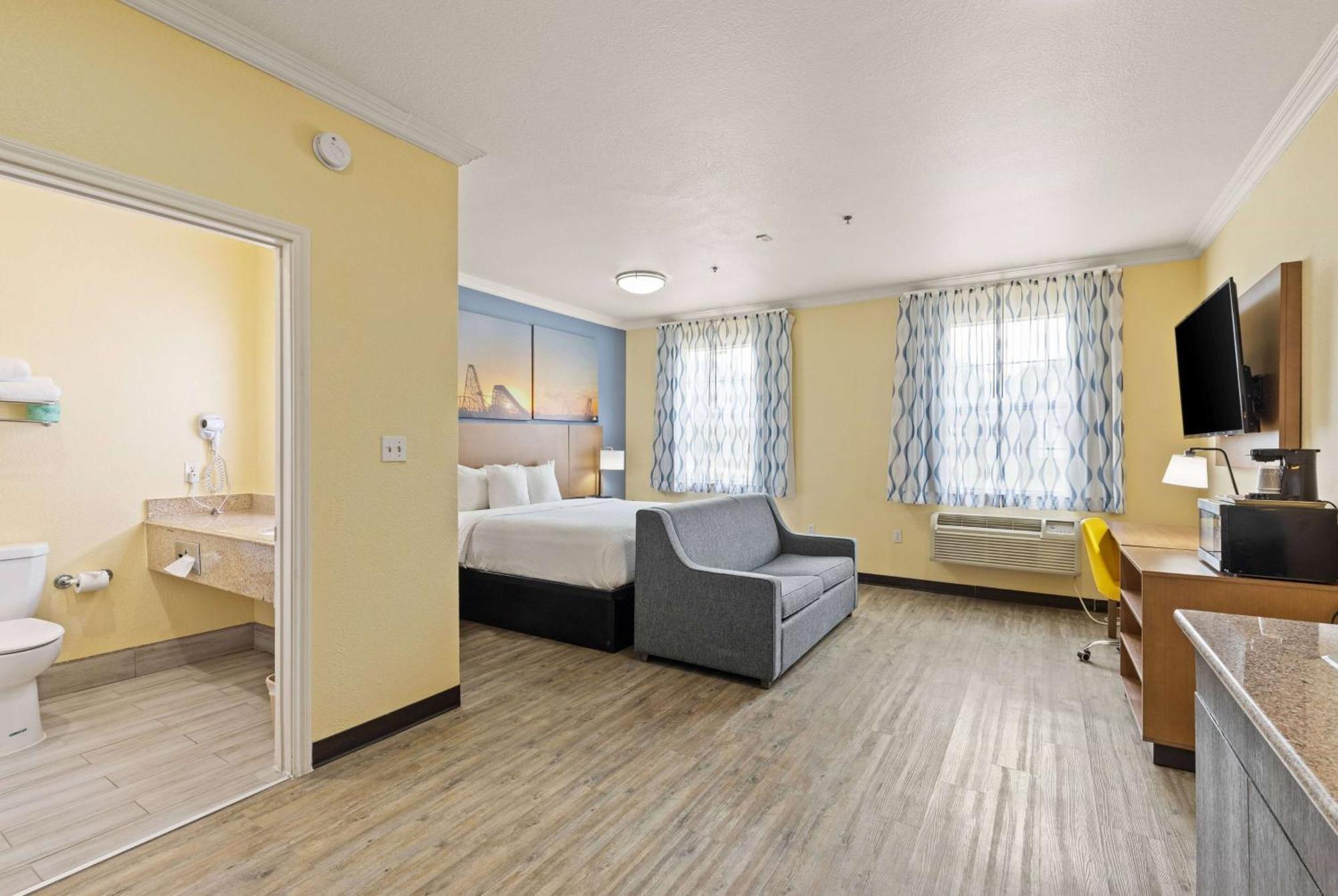 Days Inn & Suites By Wyndham Dfw Airport South-Euless Dış mekan fotoğraf
