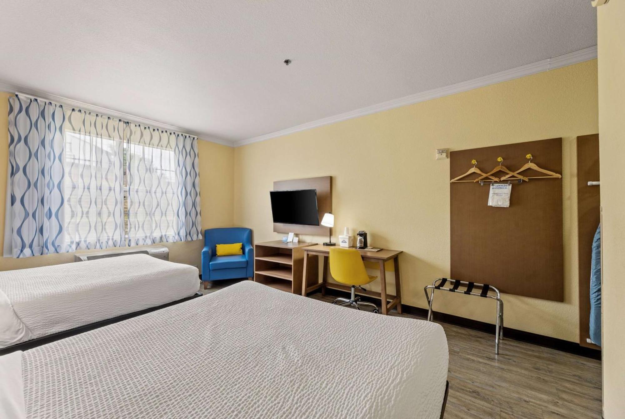 Days Inn & Suites By Wyndham Dfw Airport South-Euless Dış mekan fotoğraf