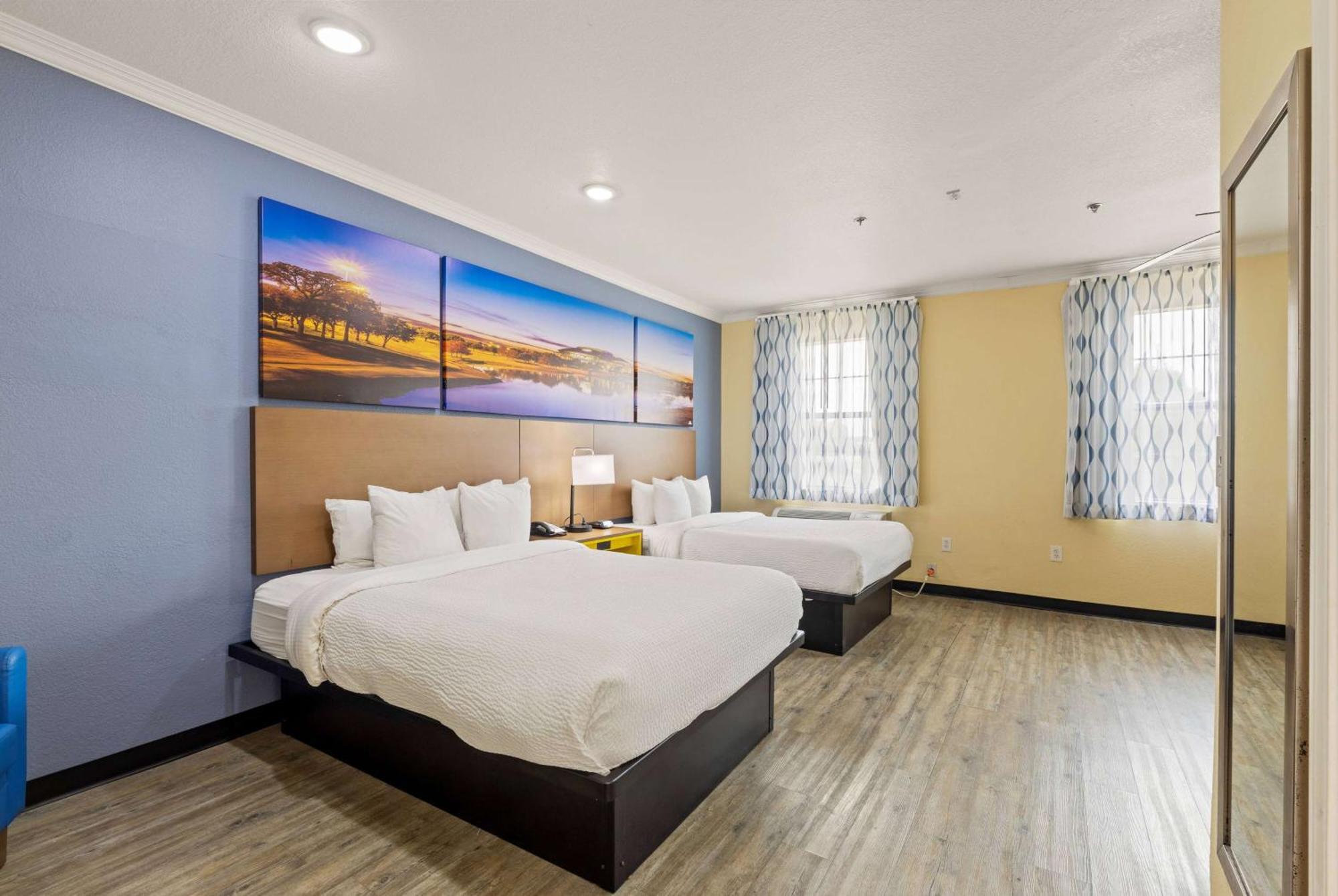 Days Inn & Suites By Wyndham Dfw Airport South-Euless Dış mekan fotoğraf