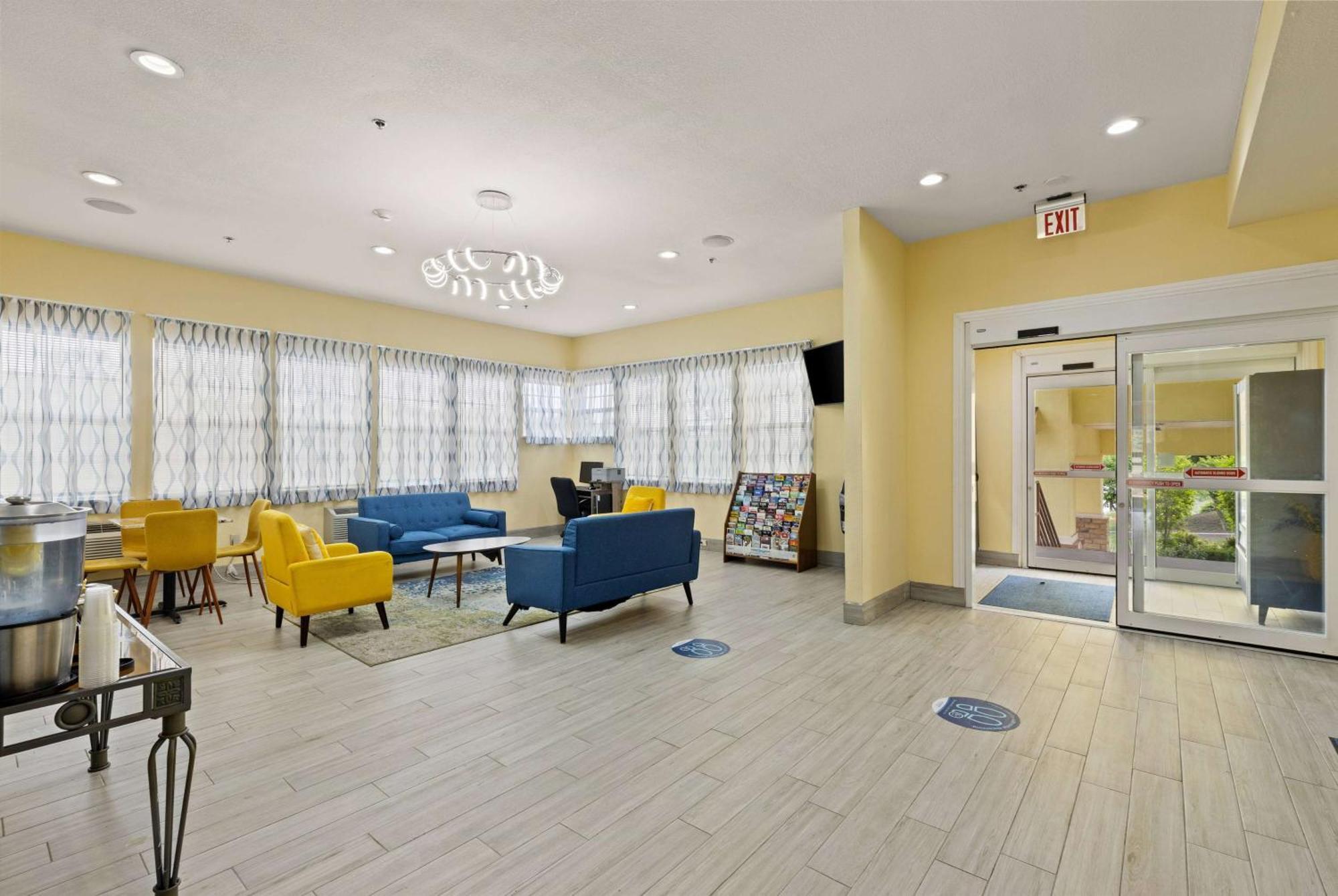 Days Inn & Suites By Wyndham Dfw Airport South-Euless Dış mekan fotoğraf