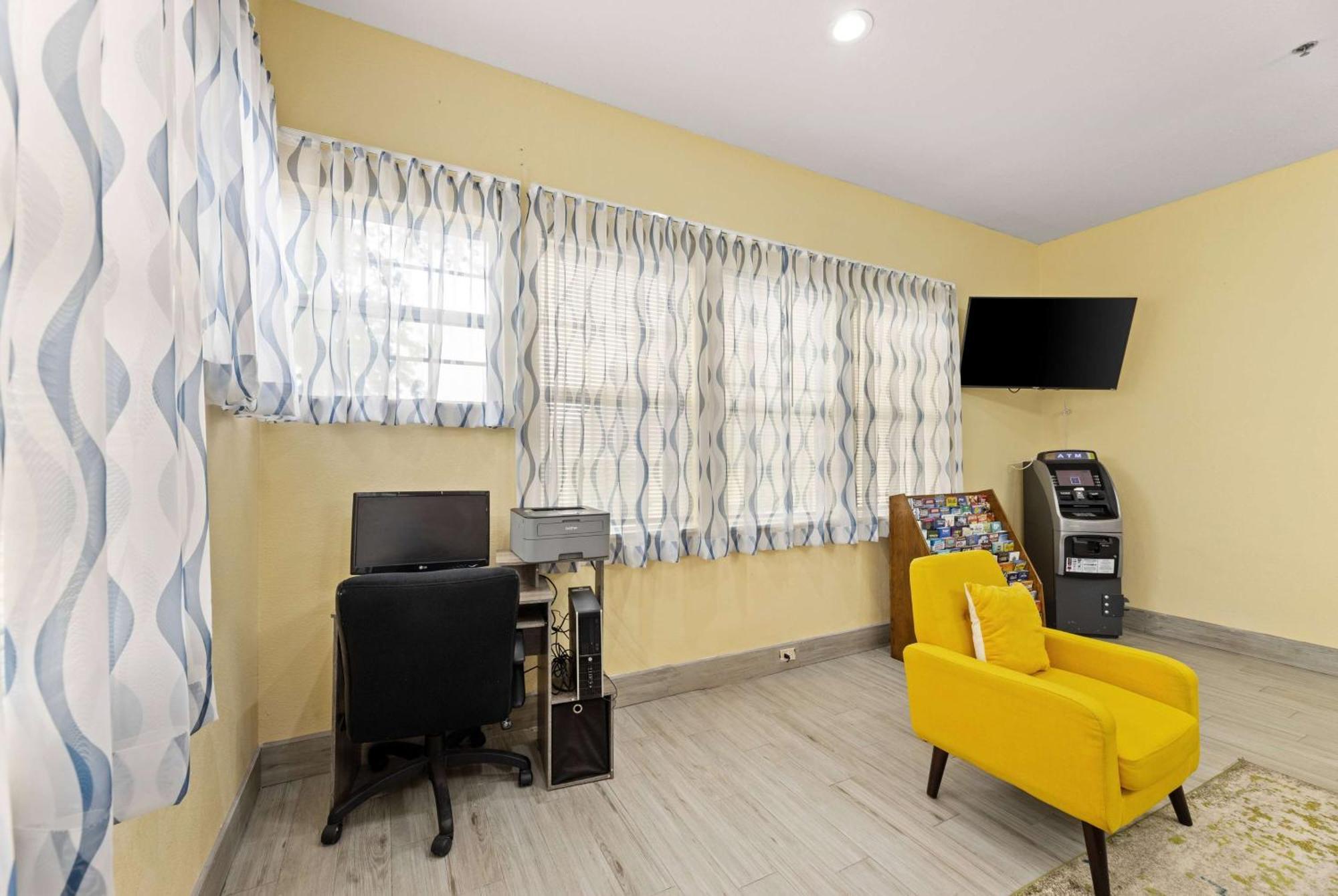 Days Inn & Suites By Wyndham Dfw Airport South-Euless Dış mekan fotoğraf