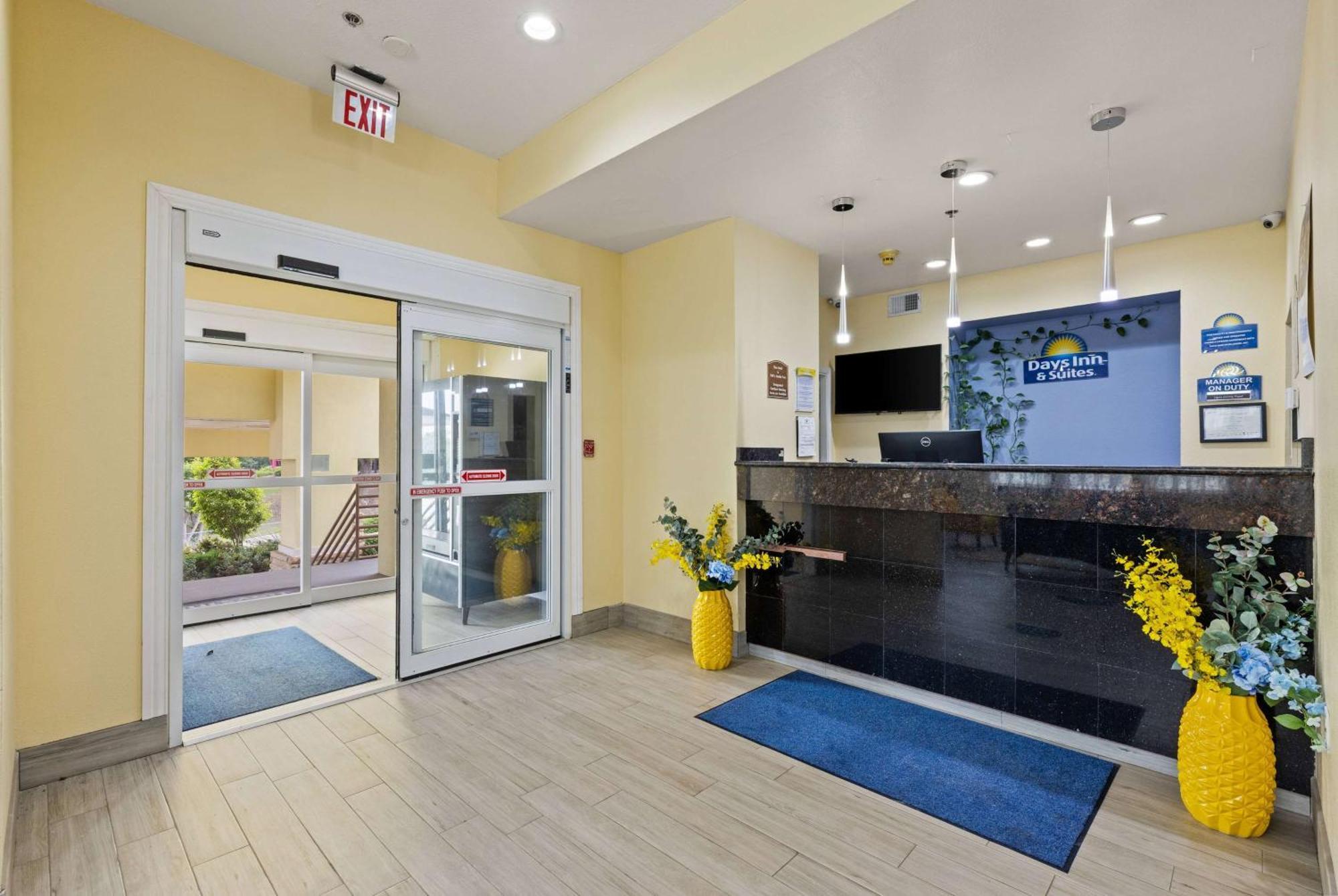 Days Inn & Suites By Wyndham Dfw Airport South-Euless Dış mekan fotoğraf