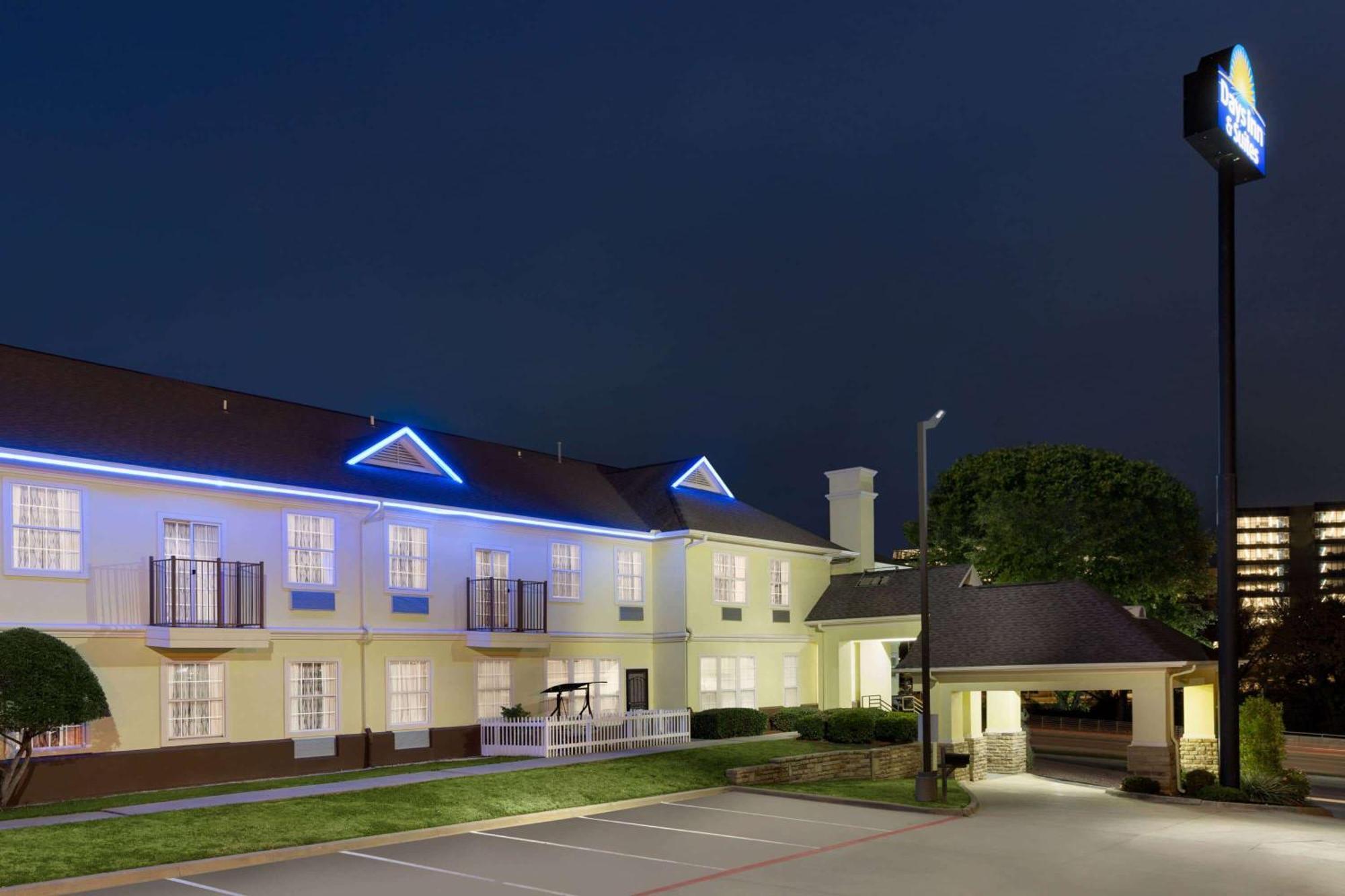 Days Inn & Suites By Wyndham Dfw Airport South-Euless Dış mekan fotoğraf